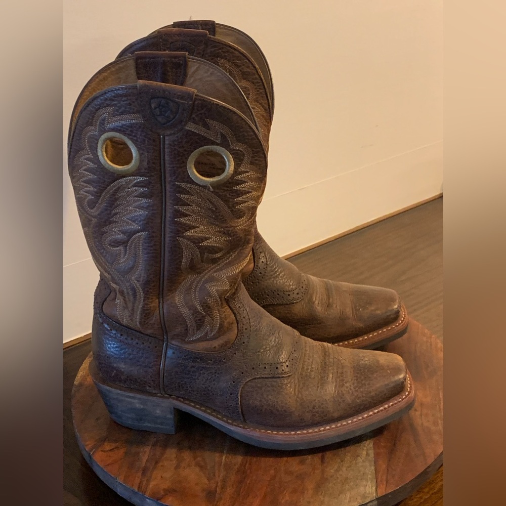Men’s Ariat Heritage Roughstock Western Boot Size 8EE